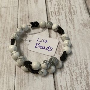 Gray agate with hematite beads